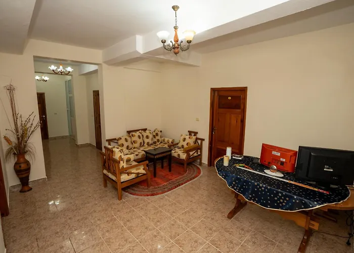 فندق Restaurant Anton Logu شكودر