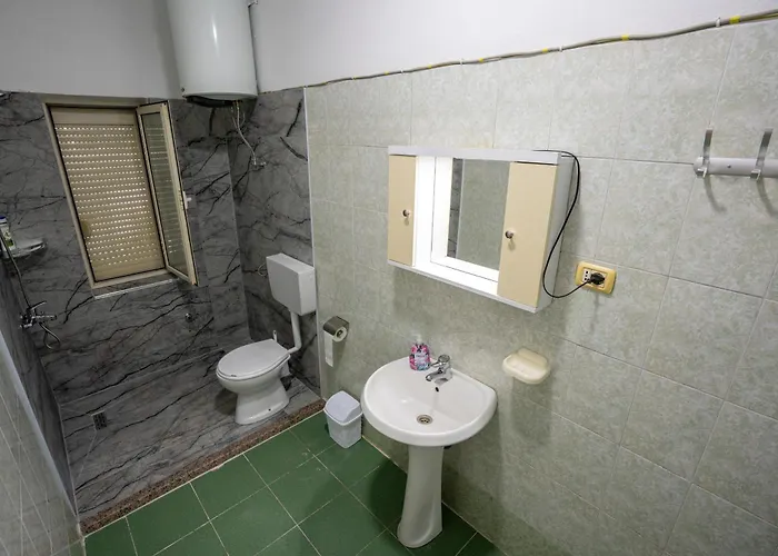 Restaurant Anton Logu Hotel Shkoder